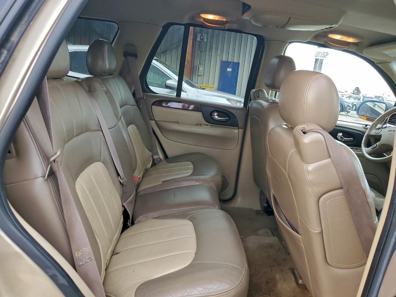 2004 GMC ENVOY photo 10