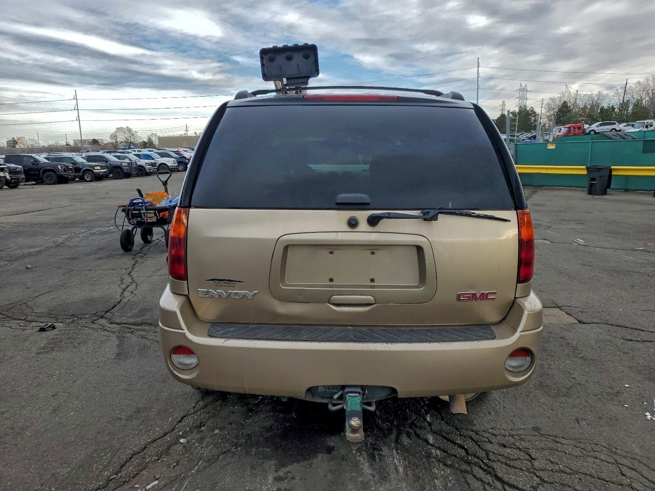 2004 GMC ENVOY photo 6