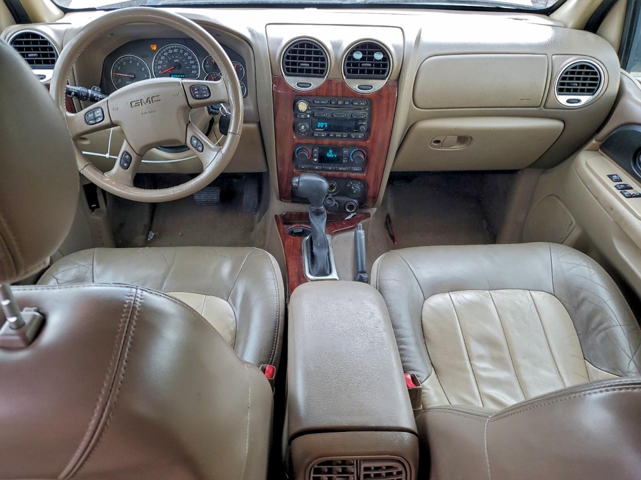 2004 GMC ENVOY photo 8