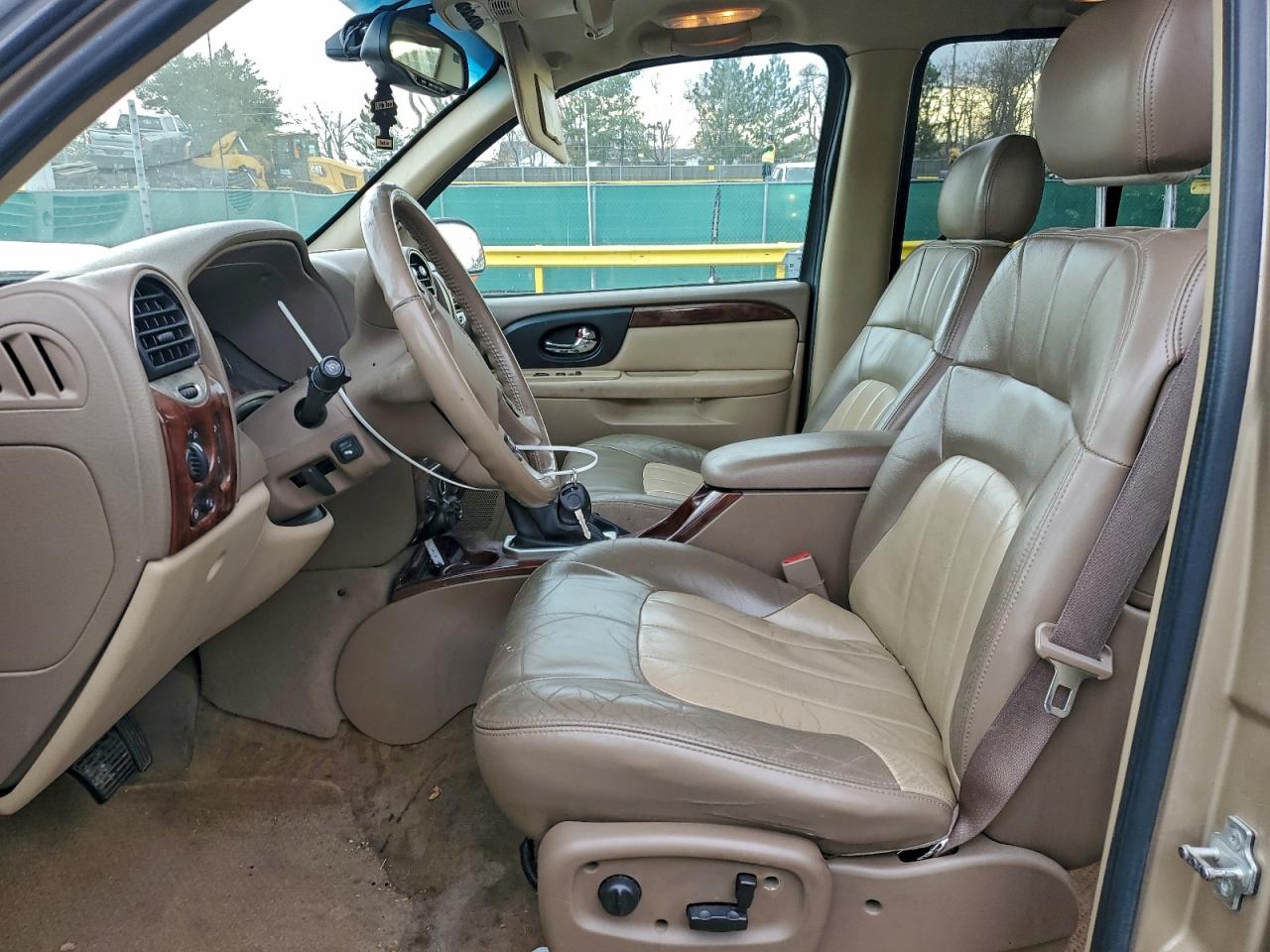 2004 GMC ENVOY photo 7