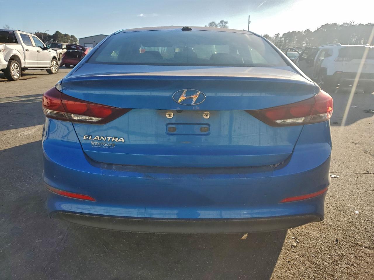 2017 HYUNDAI ELANTRA SE photo 6