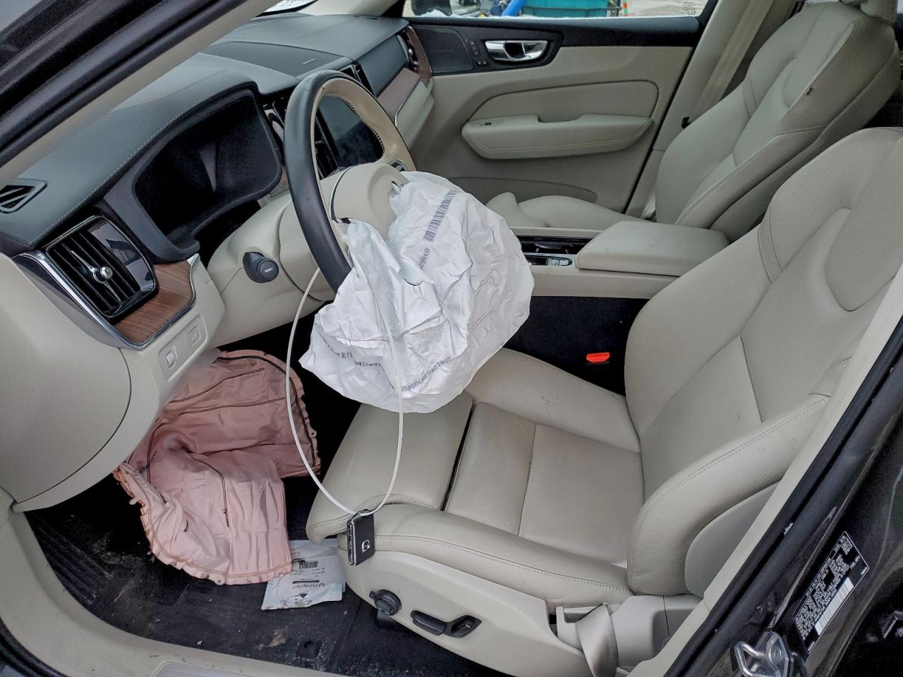 2020 VOLVO XC60 T5 INSCRIPTION photo 7