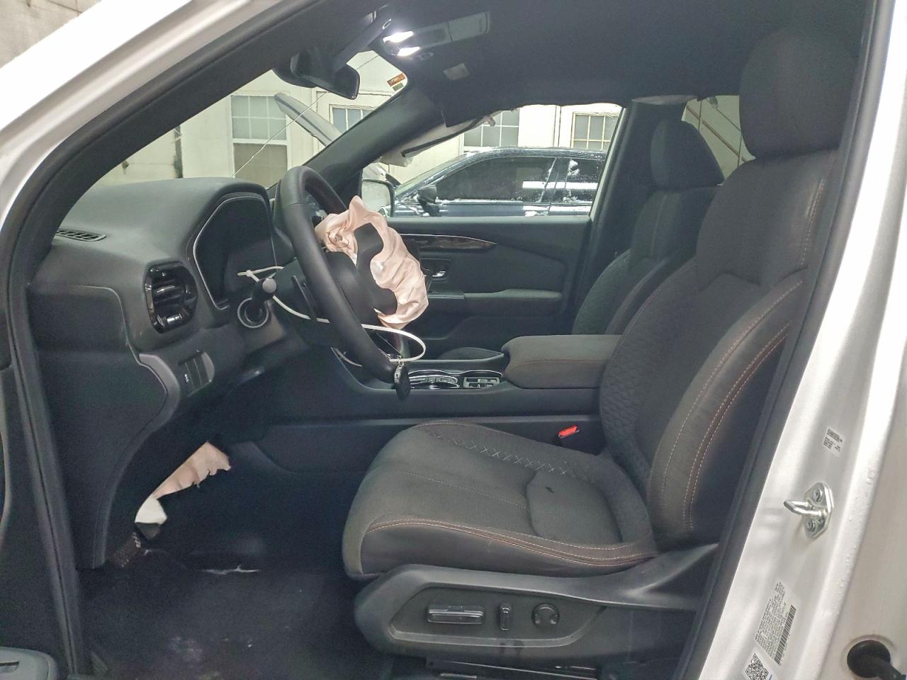 2025 HONDA PILOT SPORT photo 7