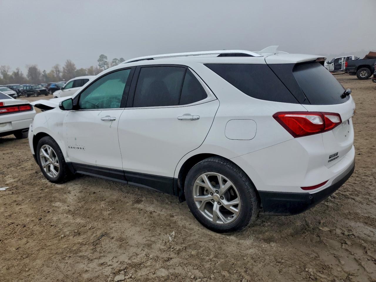 2021 CHEVROLET EQUINOX PREMIER photo 2
