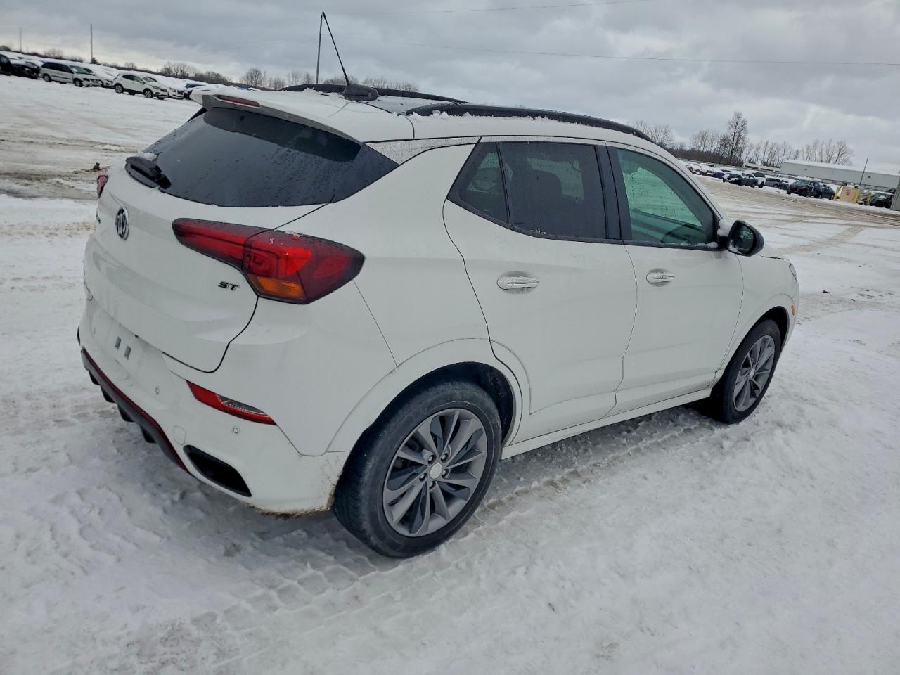 2020 BUICK ENCORE GX ESSENCE photo 3