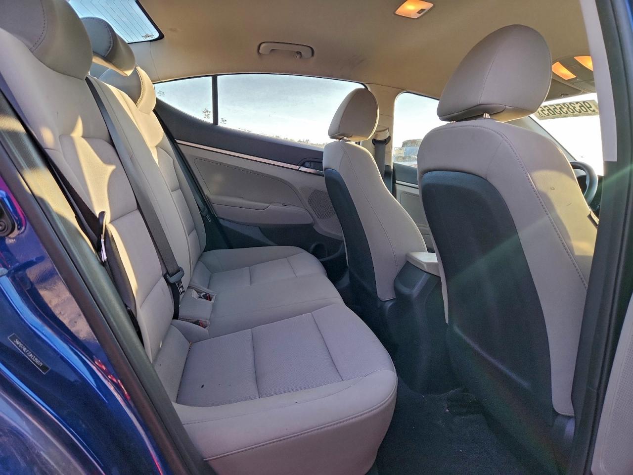 2018 HYUNDAI ELANTRA SE photo 10