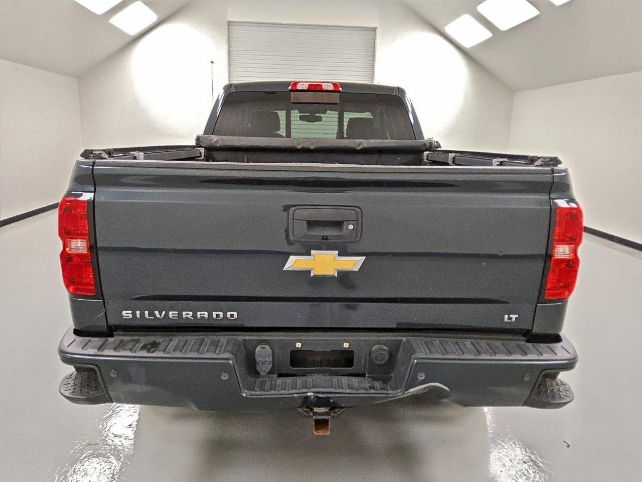 2017 CHEVROLET SILVERADO K1500 LT photo 6