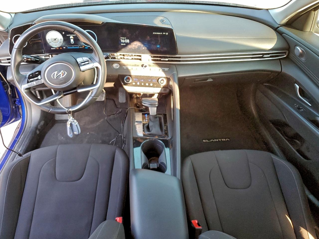 2023 HYUNDAI ELANTRA SEL photo 7