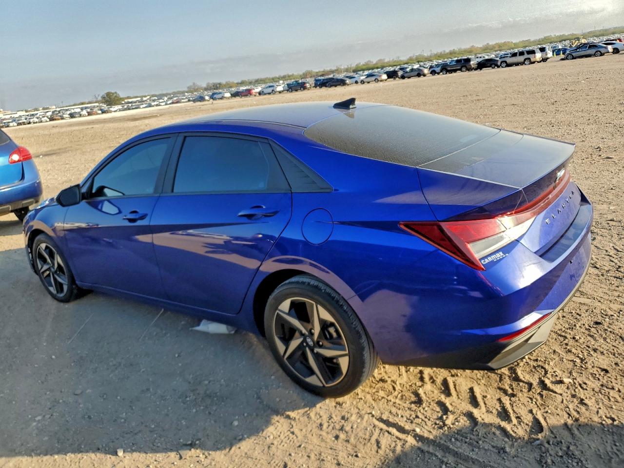 2023 HYUNDAI ELANTRA SEL photo 2