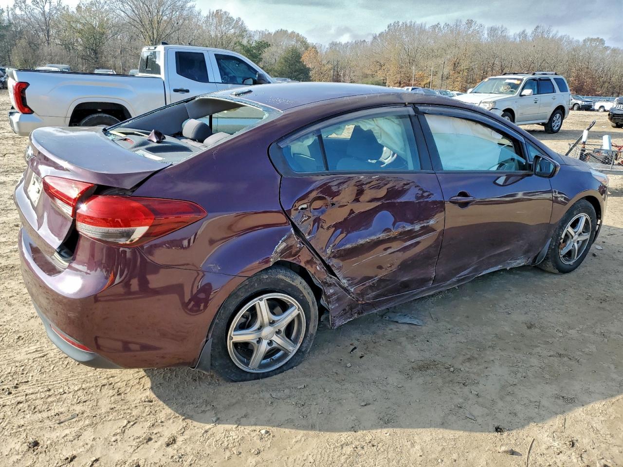 2017 KIA FORTE LX photo 3