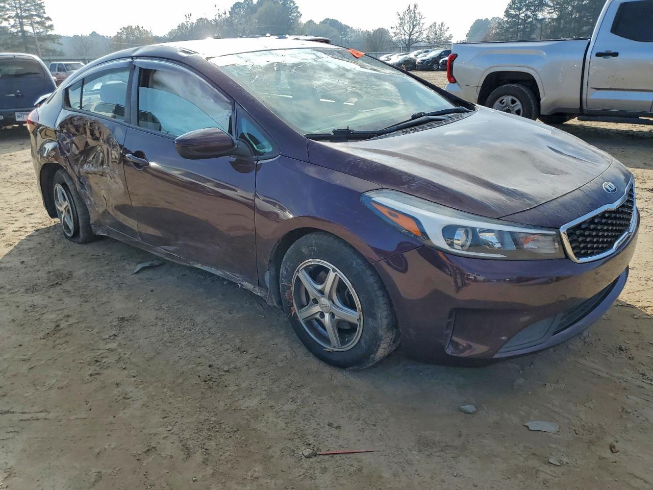 2017 KIA FORTE LX photo 4
