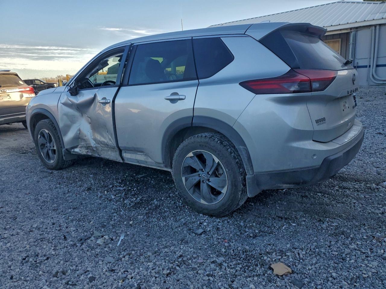 2024 NISSAN ROGUE SV photo 2