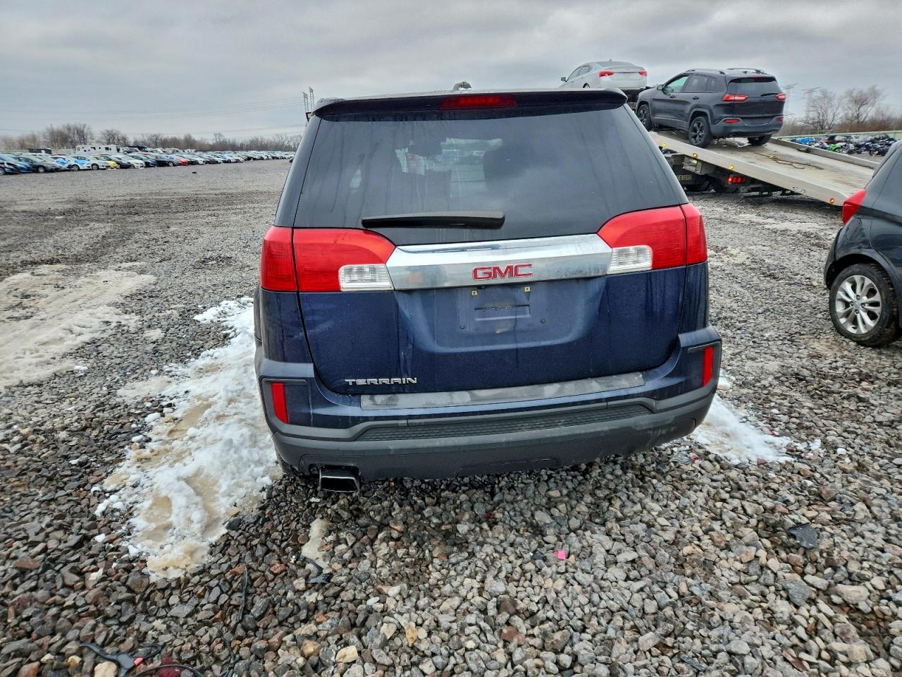 2017 GMC TERRAIN SLE photo 6