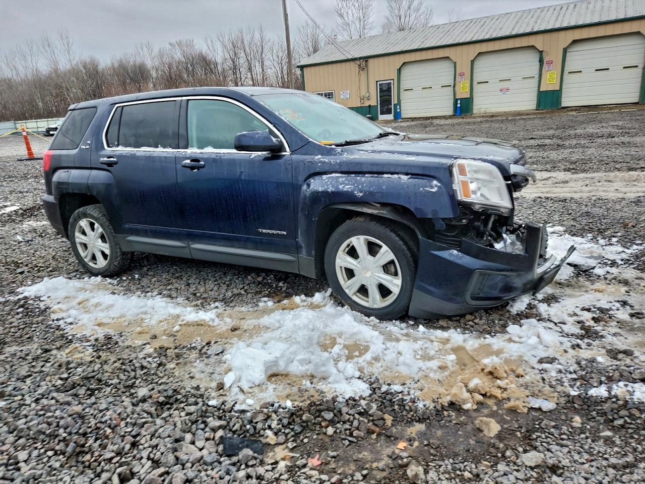 2017 GMC TERRAIN SLE photo 4