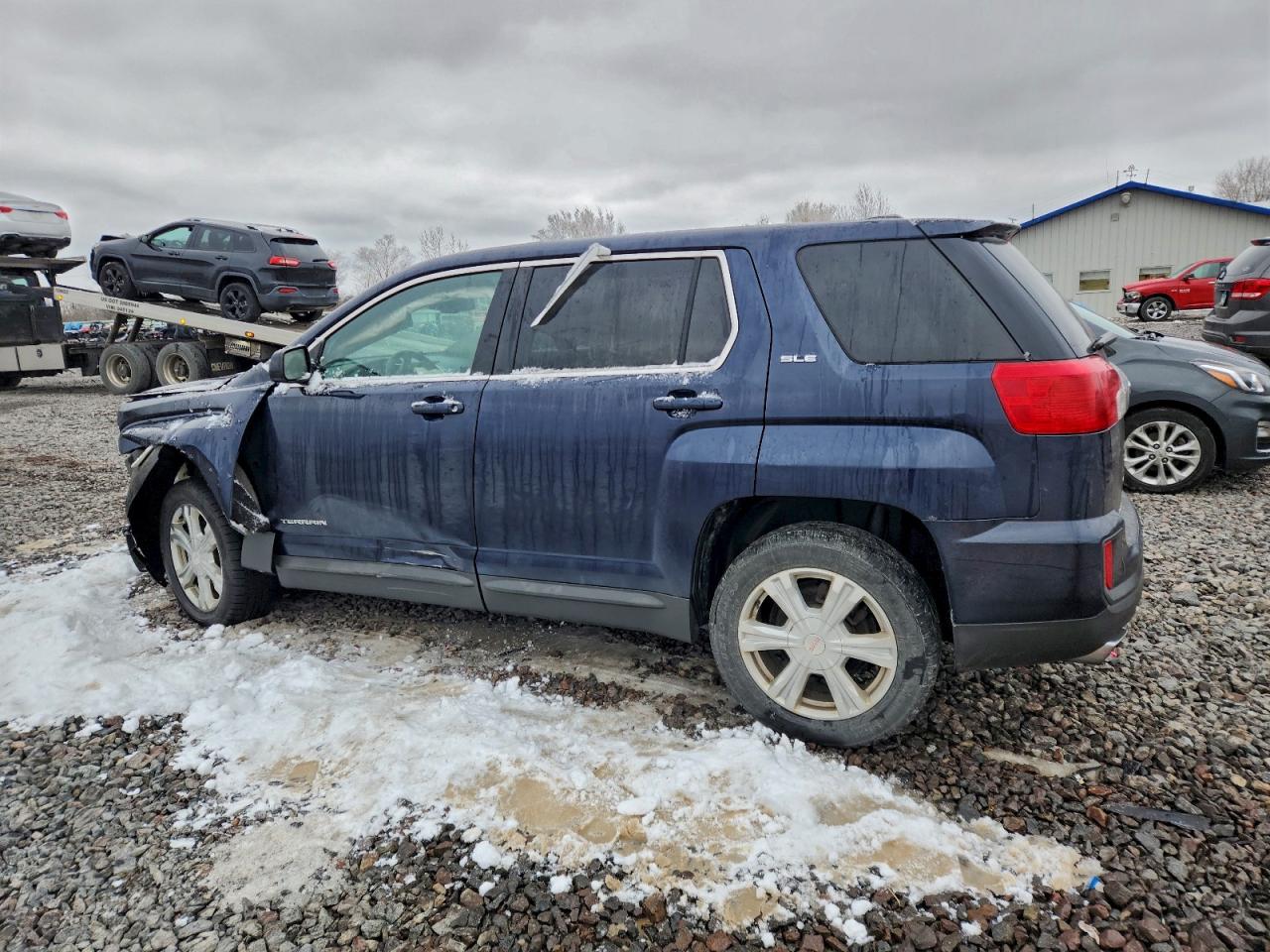 2017 GMC TERRAIN SLE photo 2
