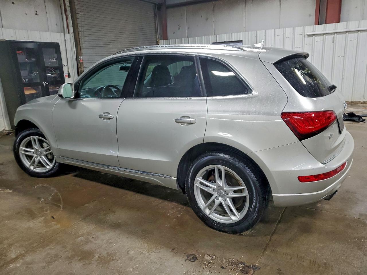 2017 AUDI Q5 PREMIUM PLUS photo 2