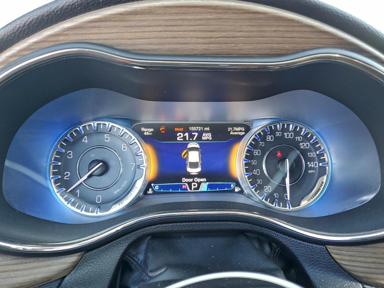 2015 CHRYSLER 200 C photo 9