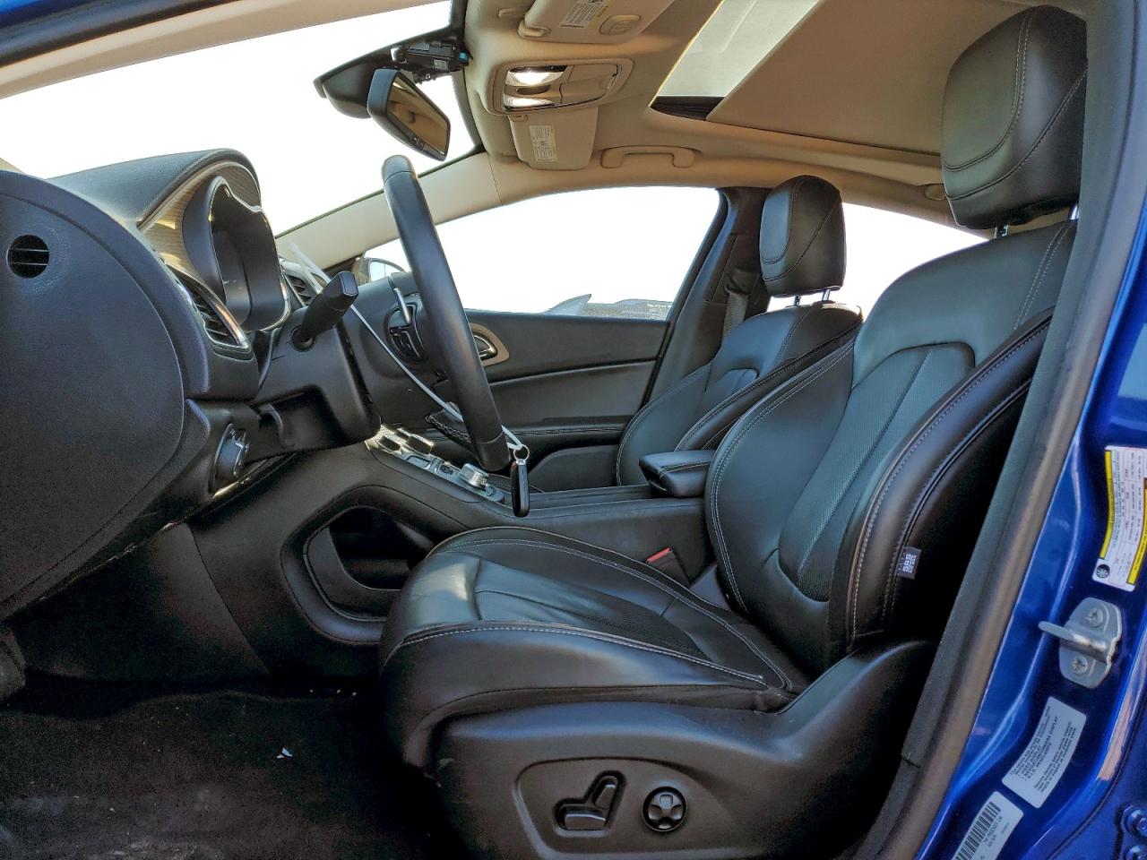2015 CHRYSLER 200 C photo 7