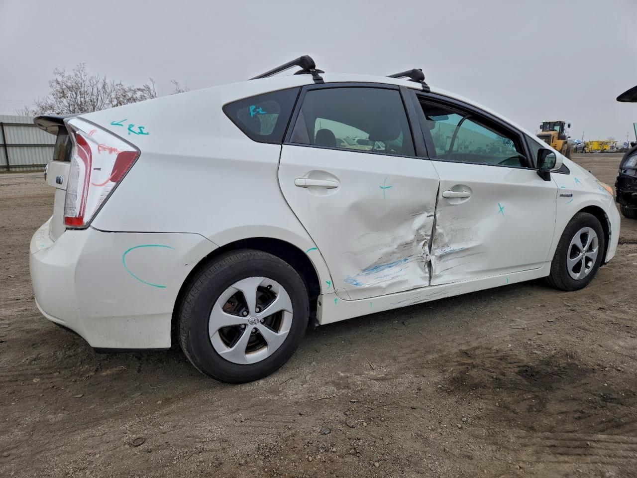 2013 TOYOTA PRIUS photo 3