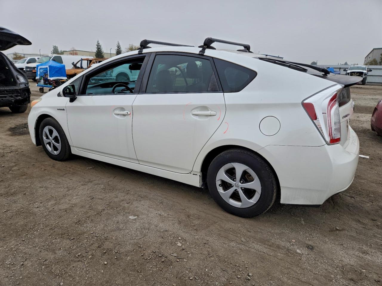 2013 TOYOTA PRIUS photo 2