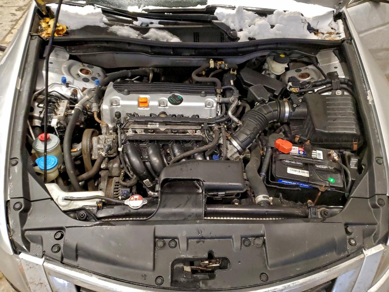 2010 HONDA ACCORD LX photo 11