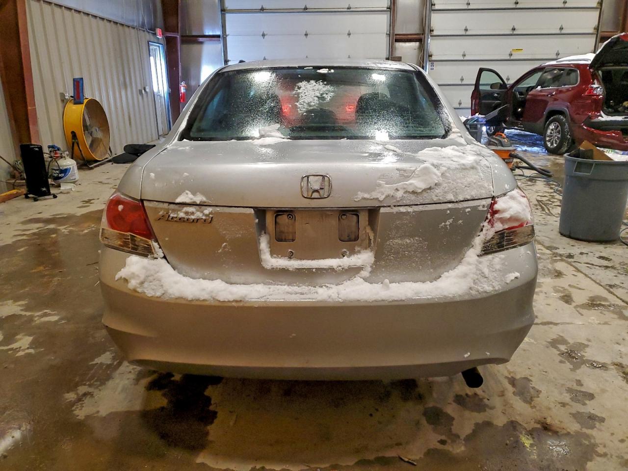 2010 HONDA ACCORD LX photo 6