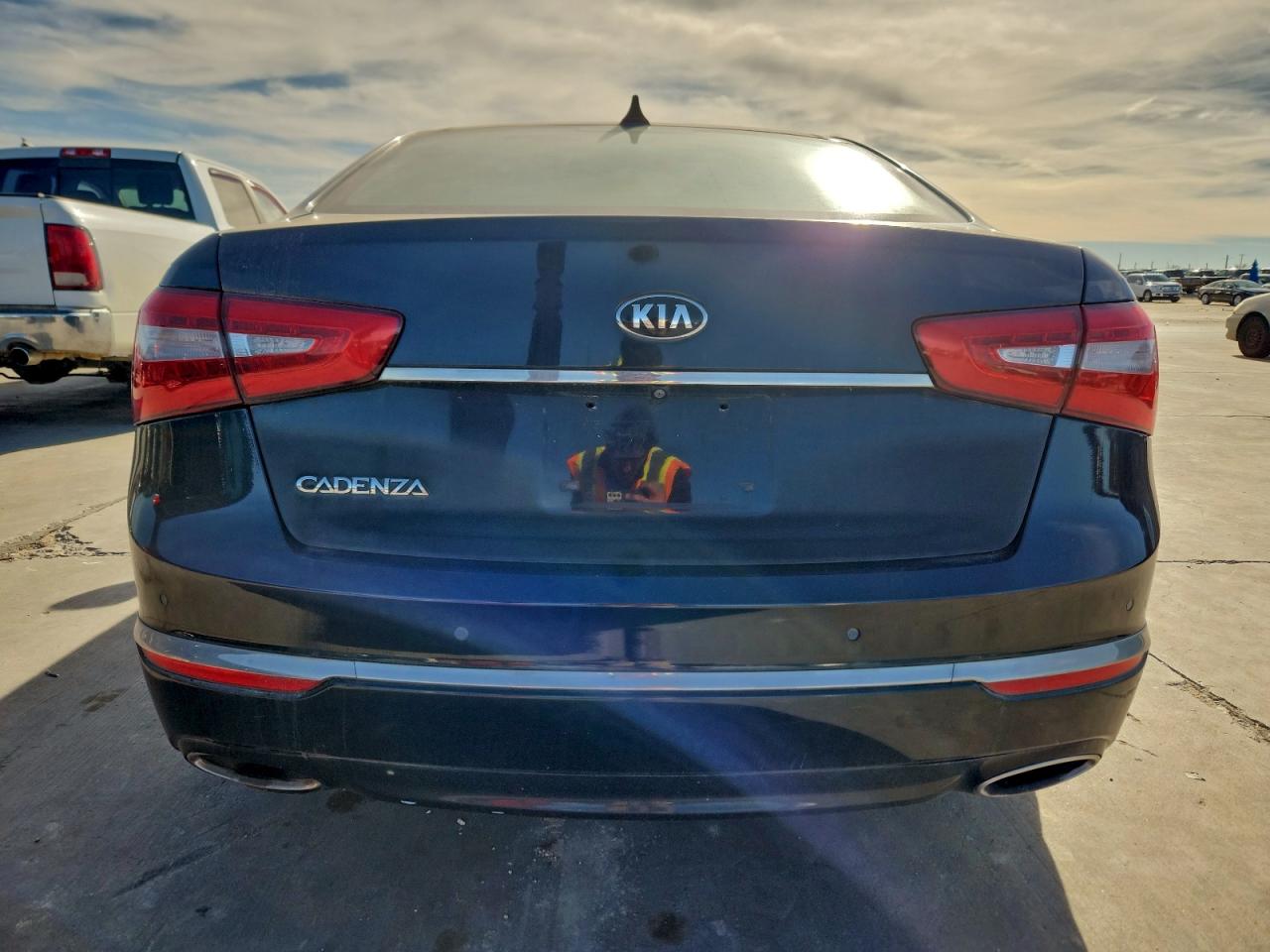 2015 KIA CADENZA PREMIUM photo 6