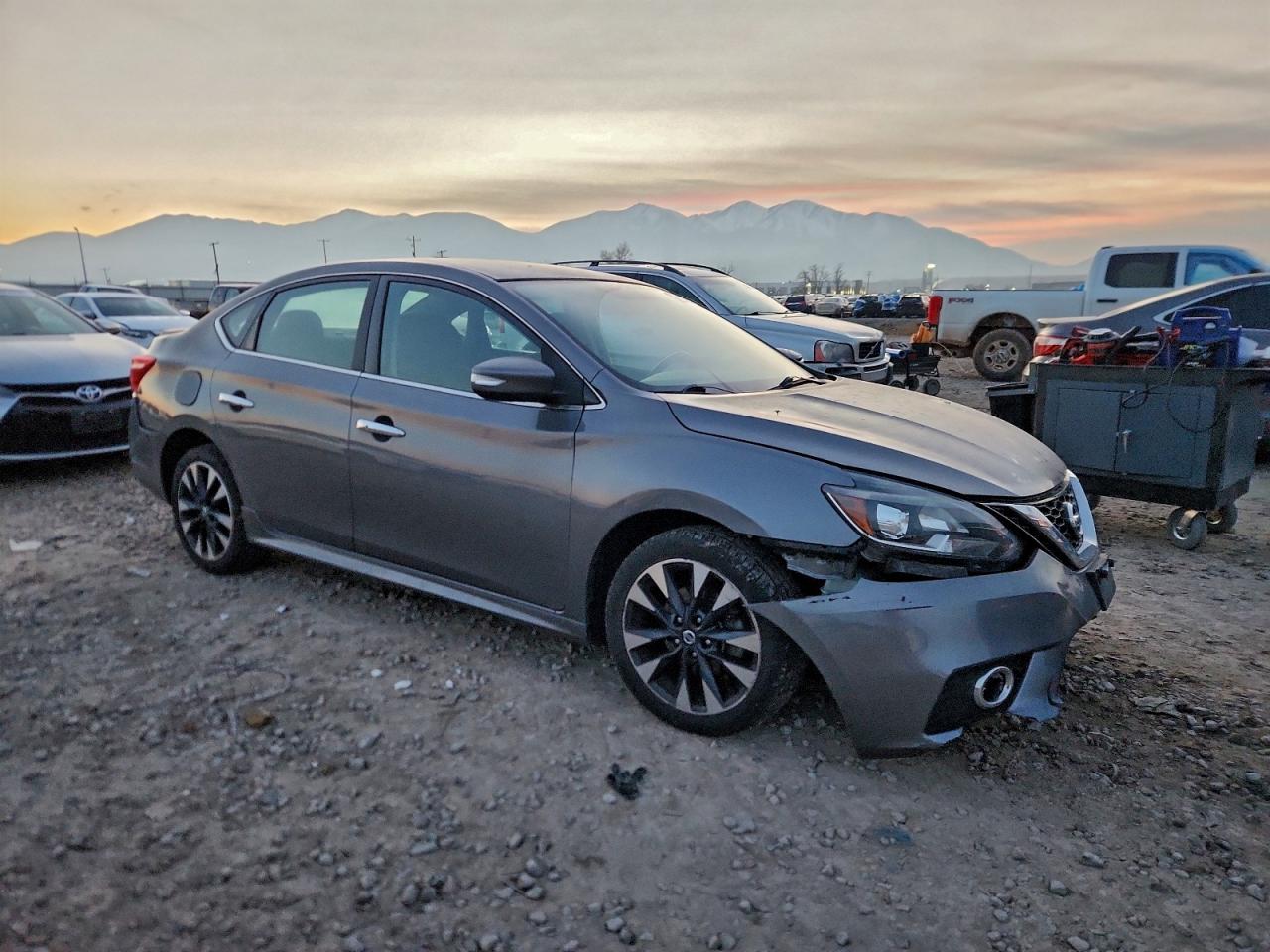 2019 NISSAN SENTRA S photo 4