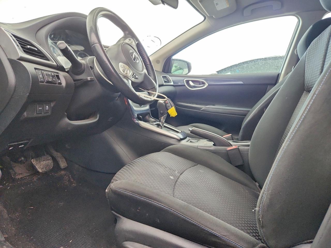 2019 NISSAN SENTRA S photo 7