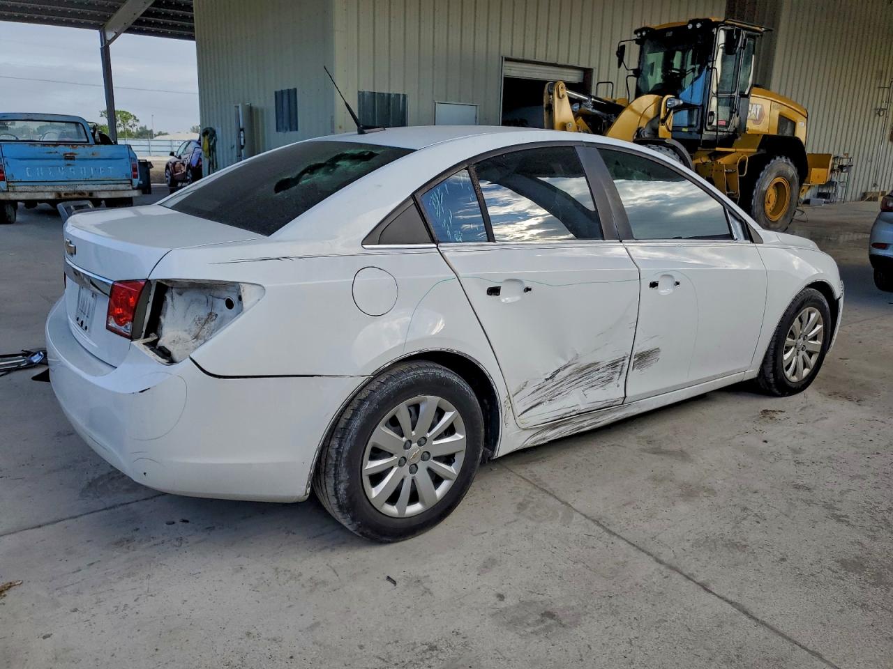 2011 CHEVROLET CRUZE LS photo 3