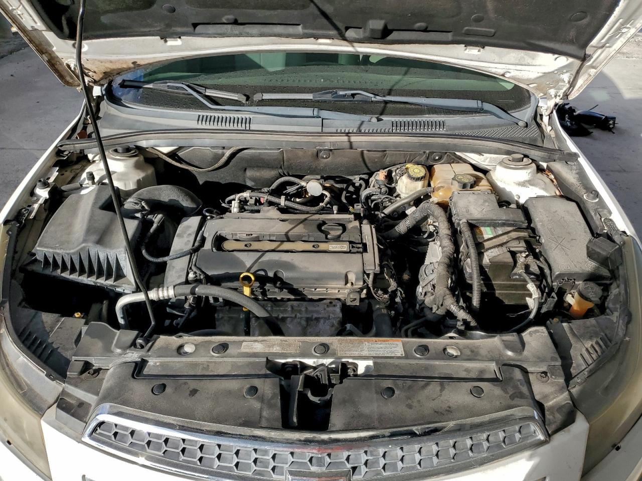 2011 CHEVROLET CRUZE LS photo 11