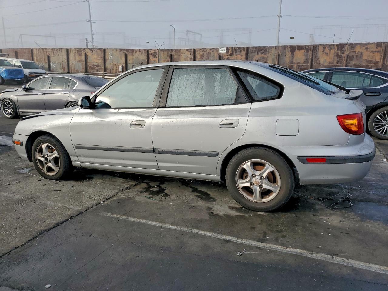 2003 HYUNDAI ELANTRA GLS photo 2