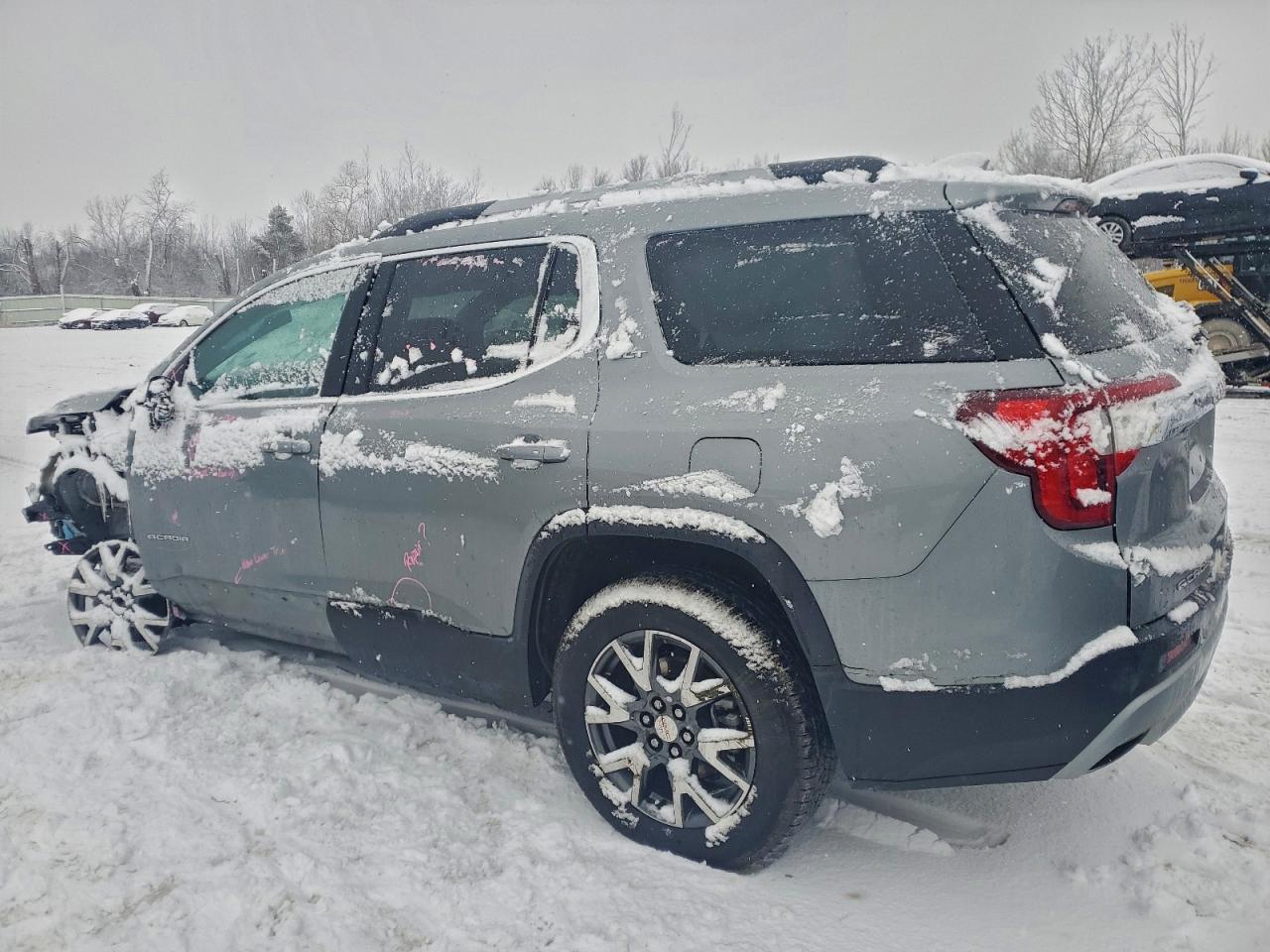 2023 GMC ACADIA SLT photo 2