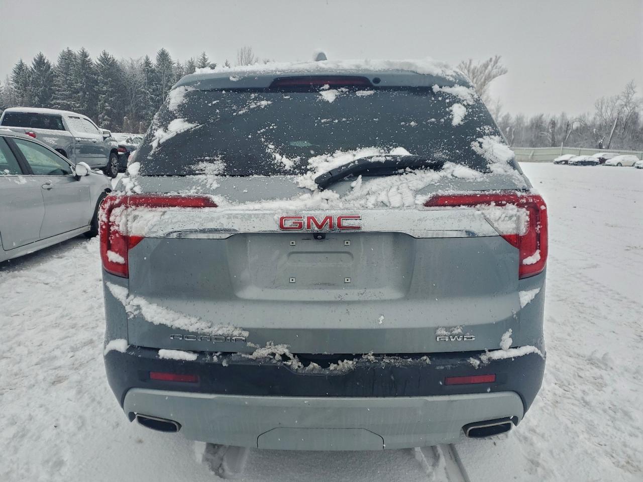 2023 GMC ACADIA SLT photo 6