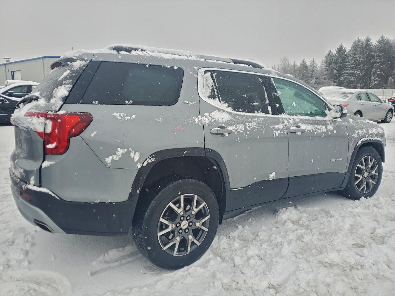 2023 GMC ACADIA SLT photo 3