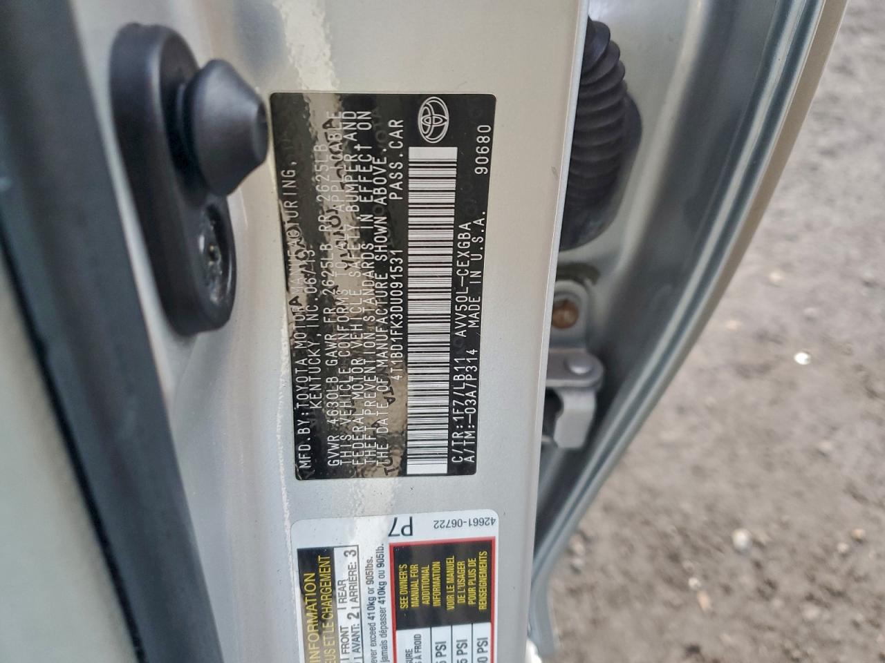 2013 TOYOTA CAMRY HYBRID photo 12