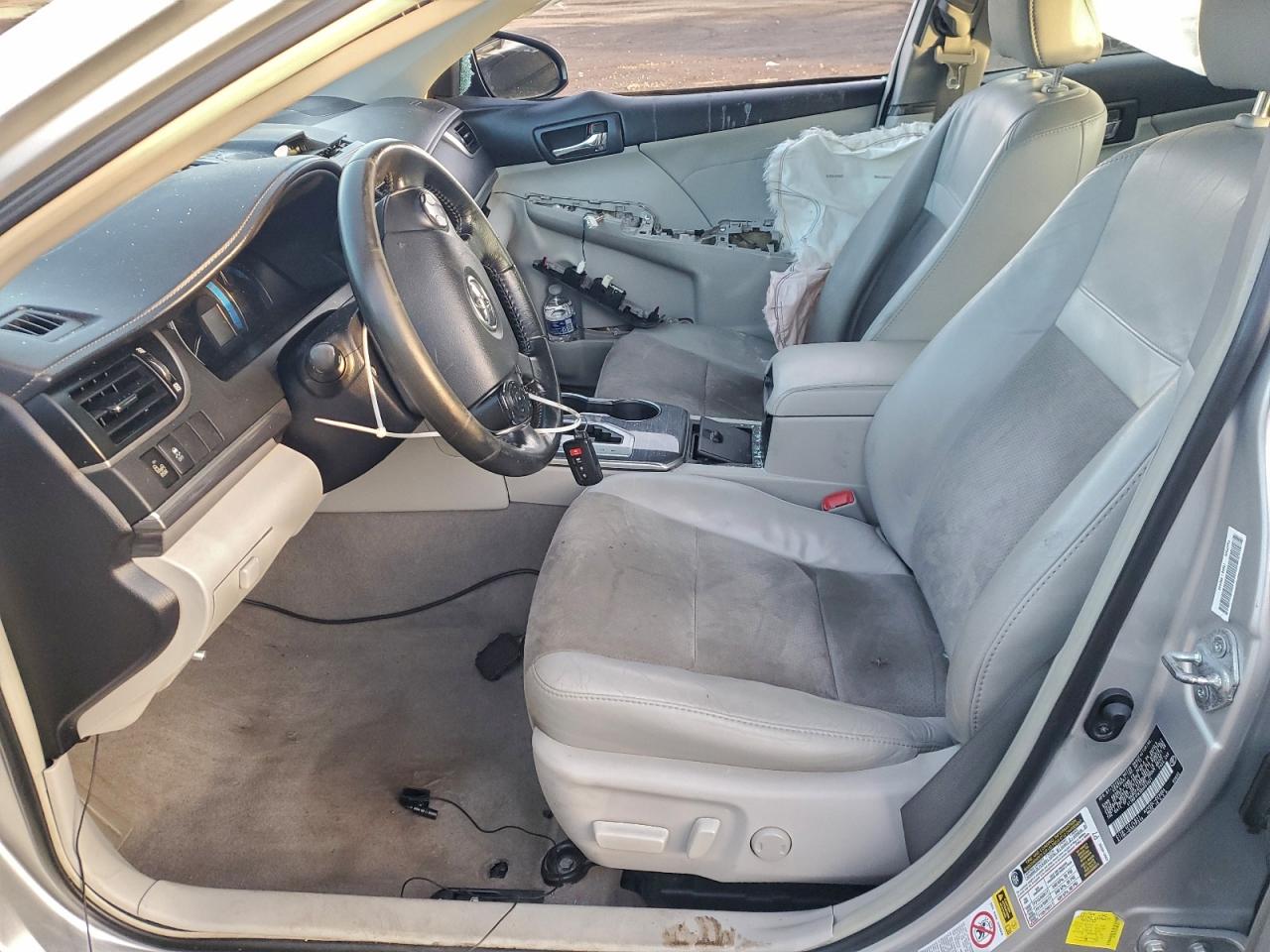 2013 TOYOTA CAMRY HYBRID photo 7