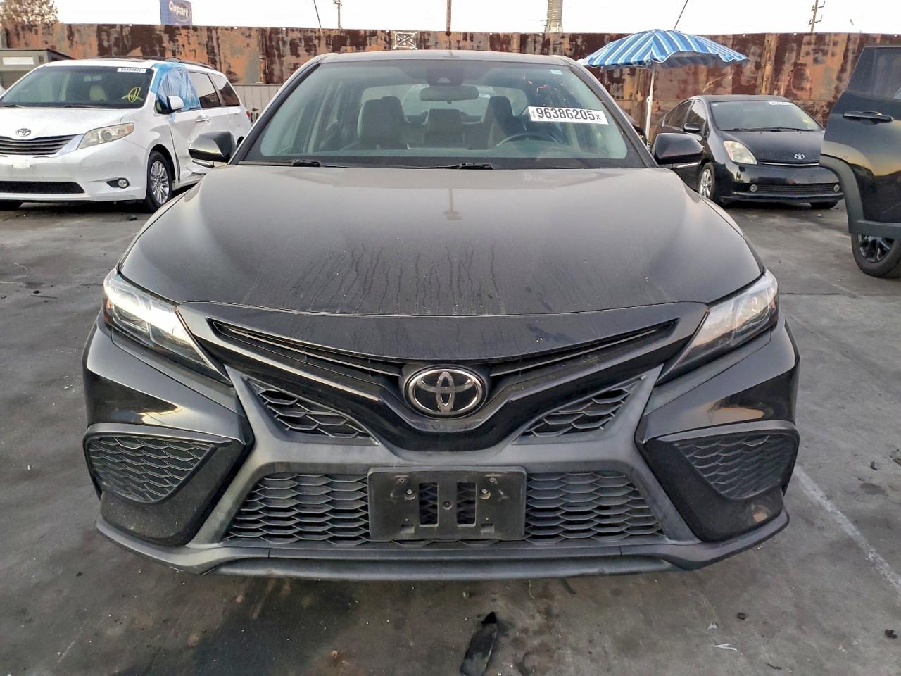 2022 TOYOTA CAMRY SE photo 5
