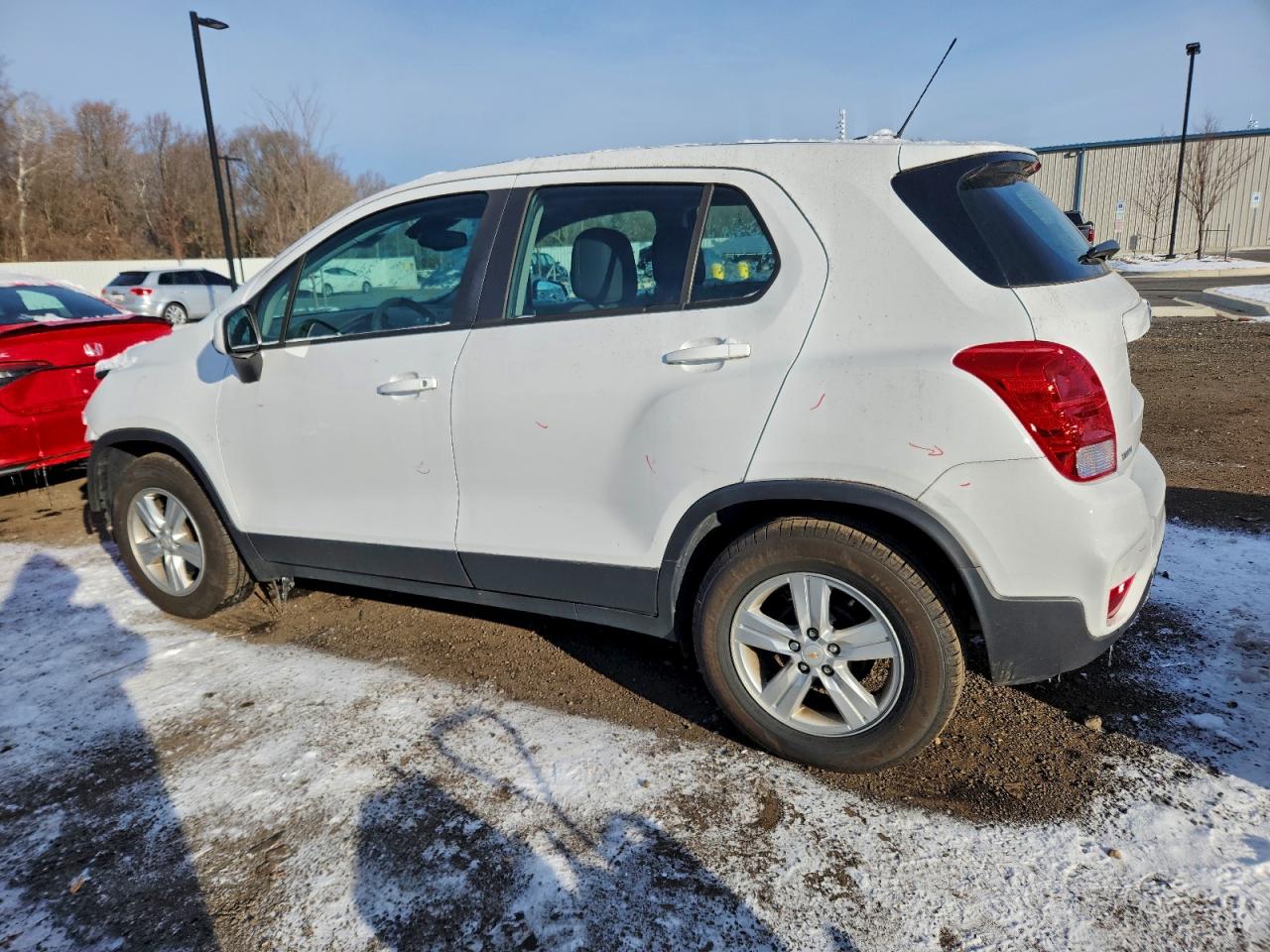 2020 CHEVROLET TRAX LS photo 2