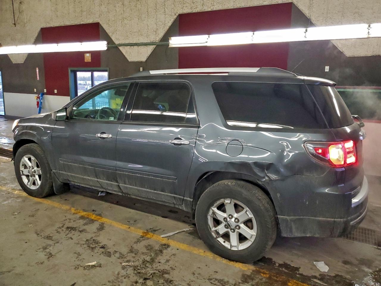 2014 GMC ACADIA SLE photo 2