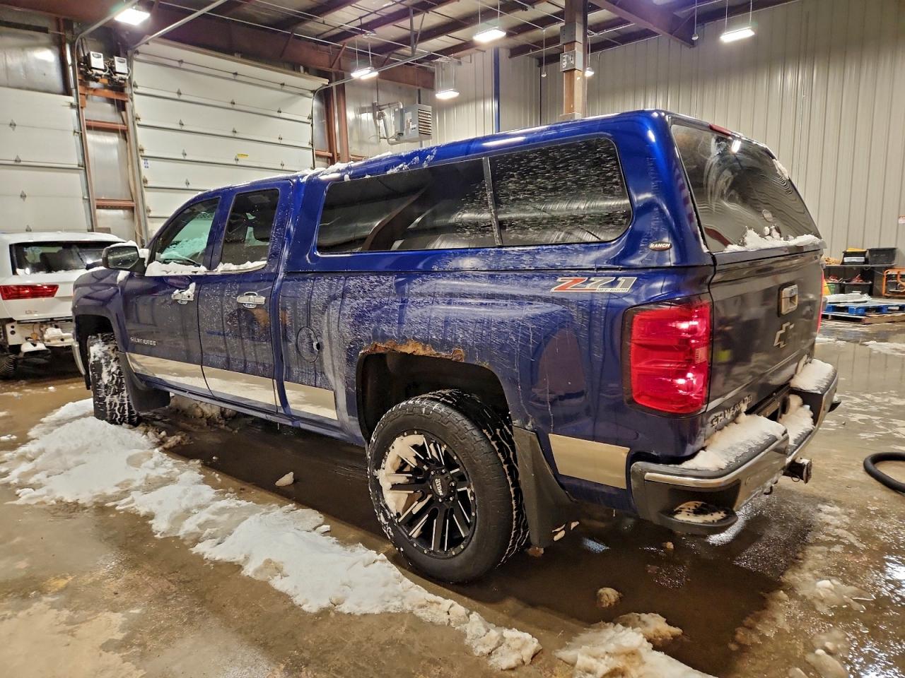 2014 CHEVROLET SILVERADO K1500 LT photo 2