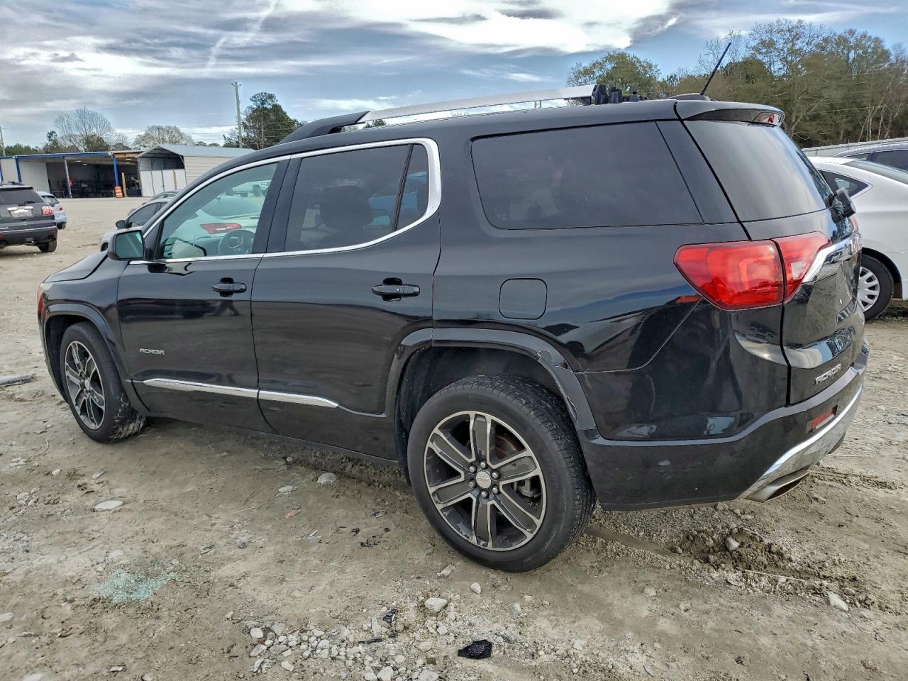 2017 GMC ACADIA DENALI photo 2