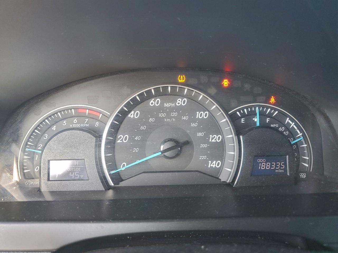 2013 TOYOTA CAMRY L photo 9
