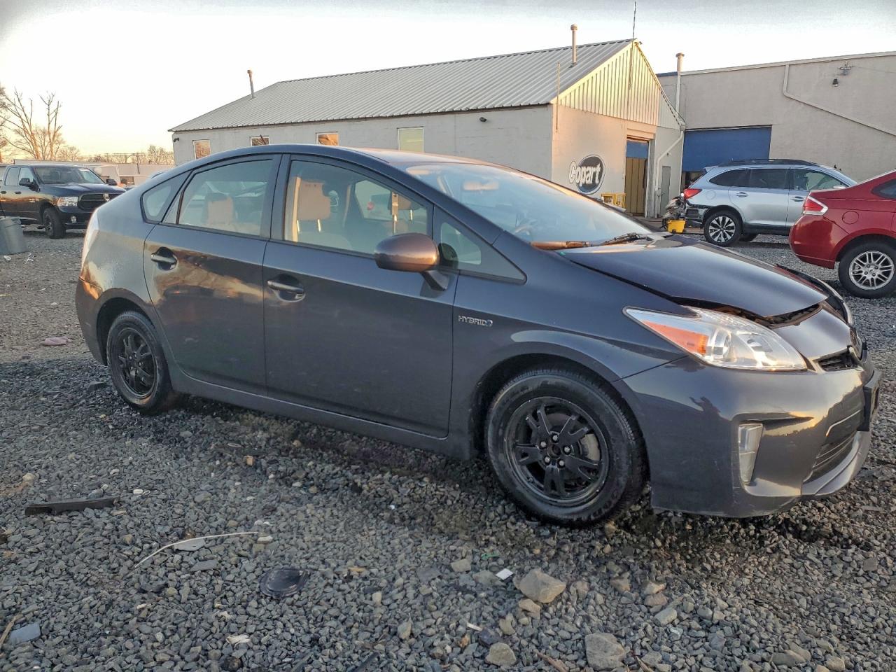 2014 TOYOTA PRIUS photo 4