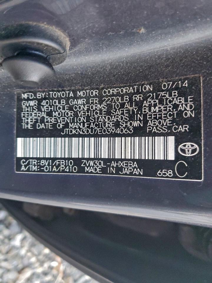 2014 TOYOTA PRIUS photo 13