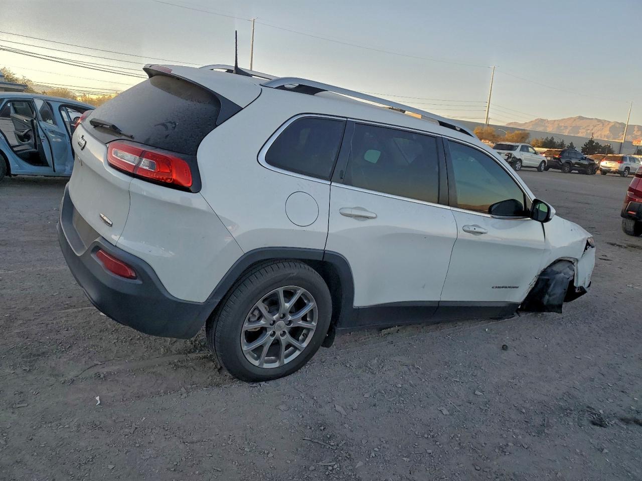2018 JEEP CHEROKEE LATITUDE PLUS photo 3