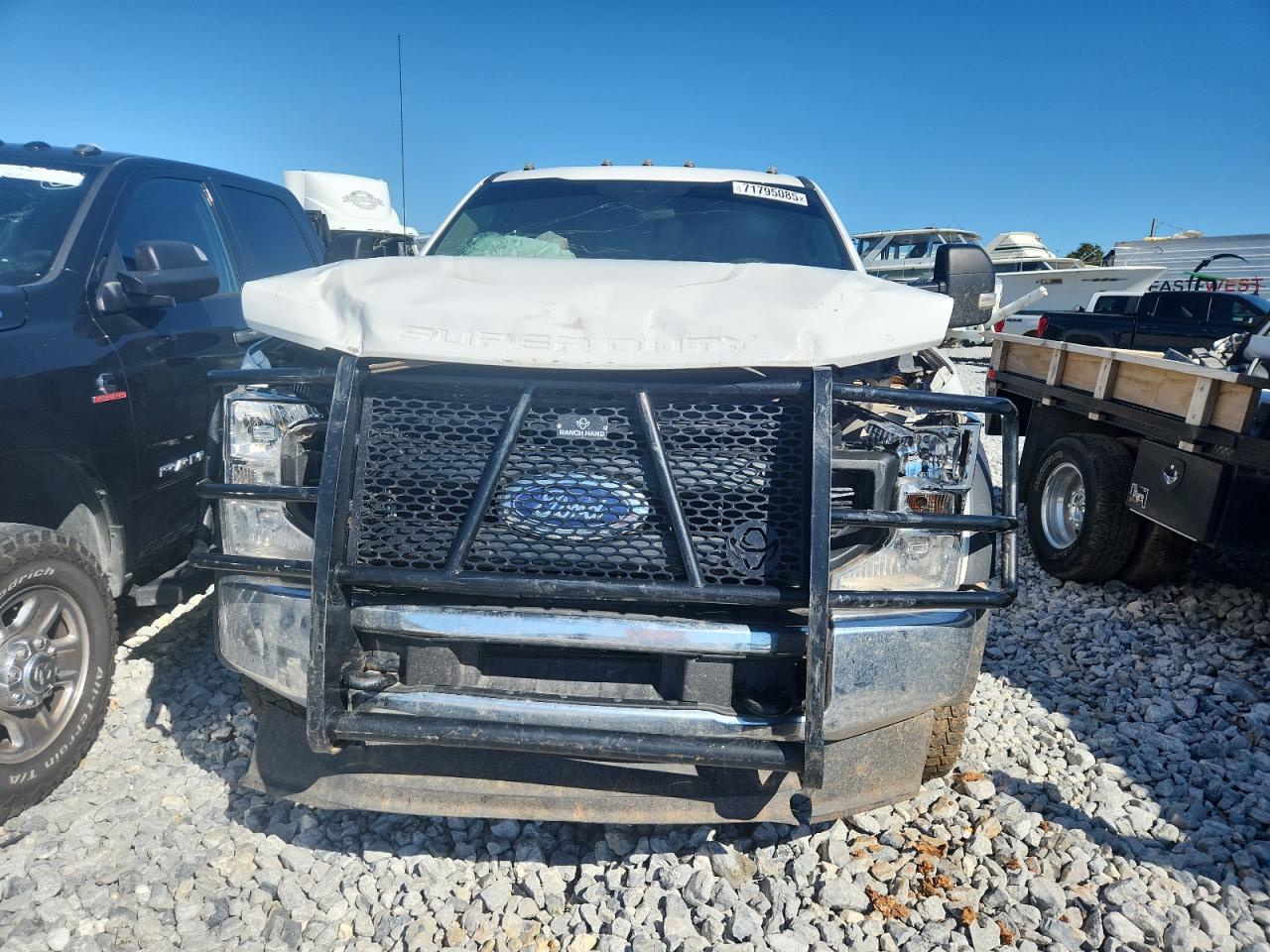 2020 FORD F550 photo 5
