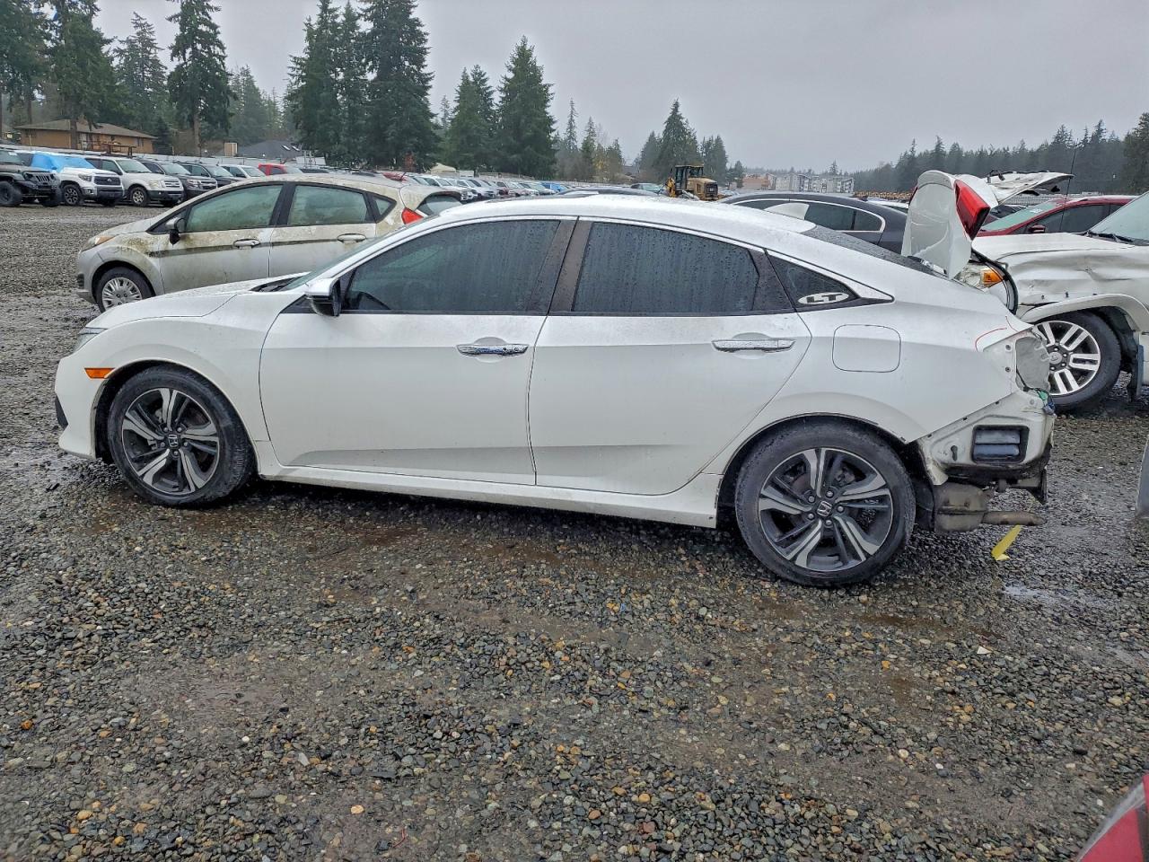2017 HONDA CIVIC TOURING photo 2
