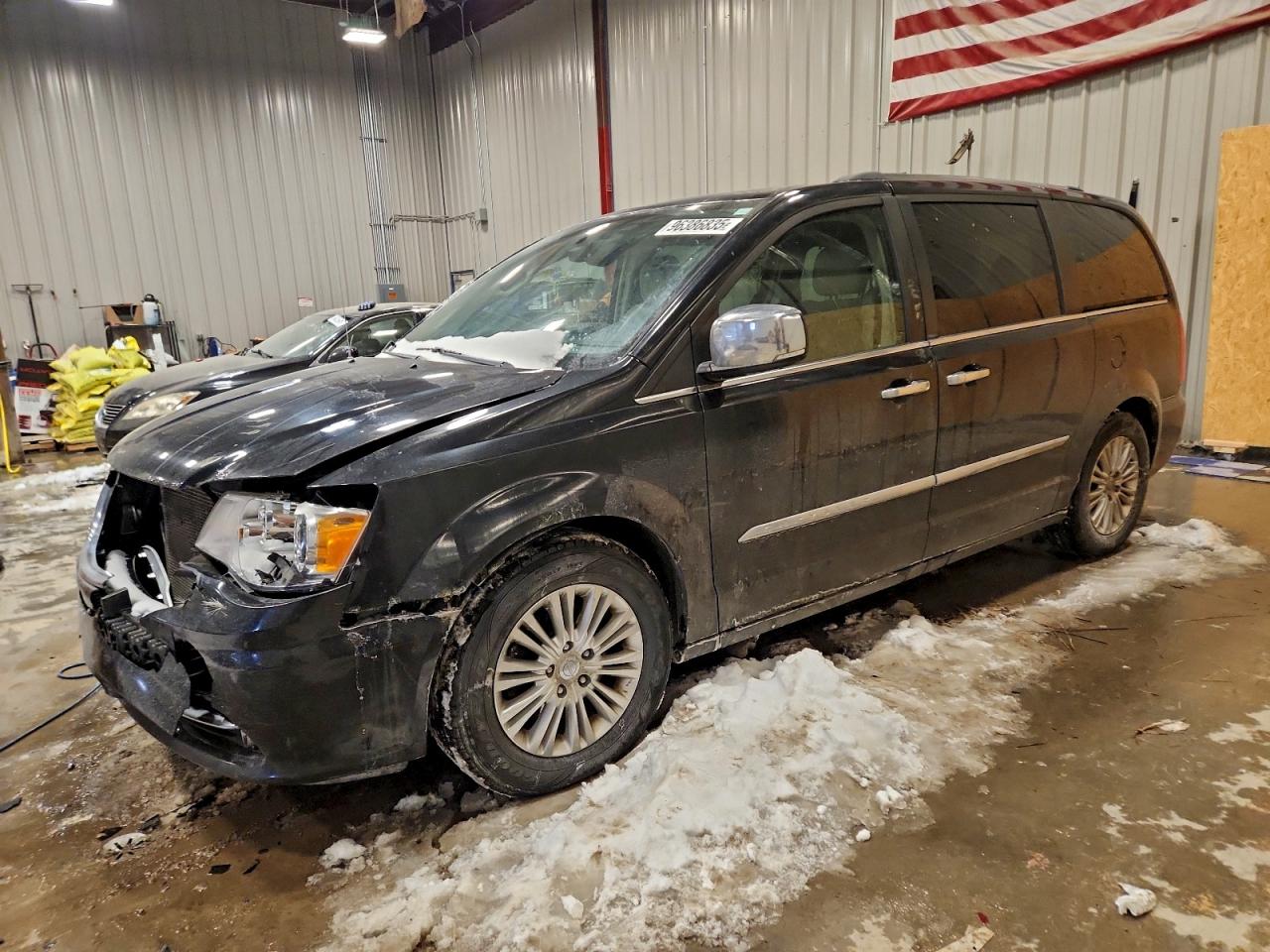 2013 CHRYSLER TOWN & COUNTRY