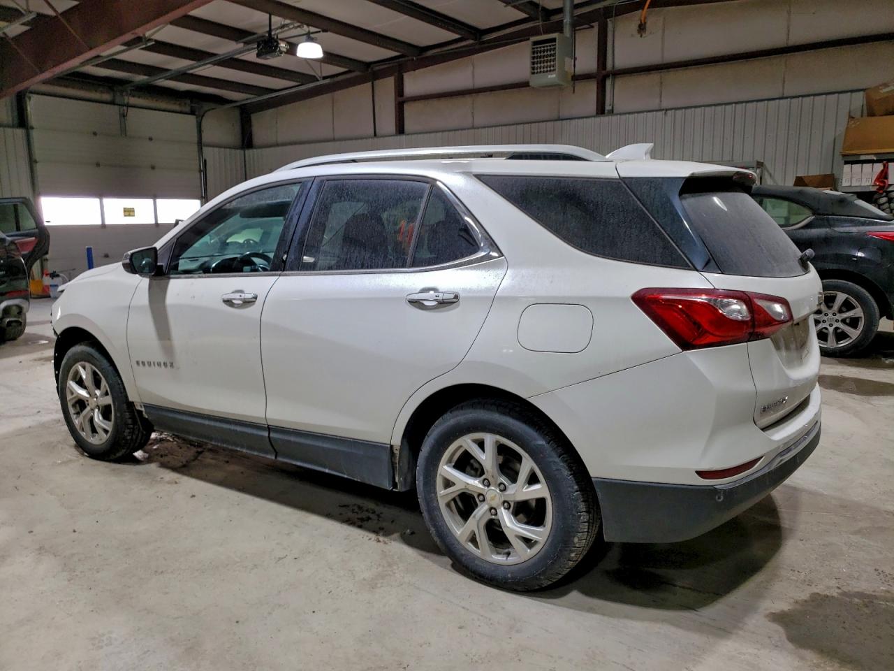 2018 CHEVROLET EQUINOX PREMIER photo 2